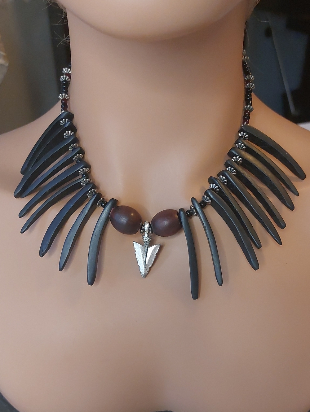 💚3/$25 Boho Tribal Black Carved Wood Spike Arrowhead Statement Necklace 16"